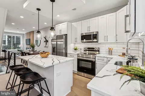 2123 E Dakota St, Philadelphia, PA 19125