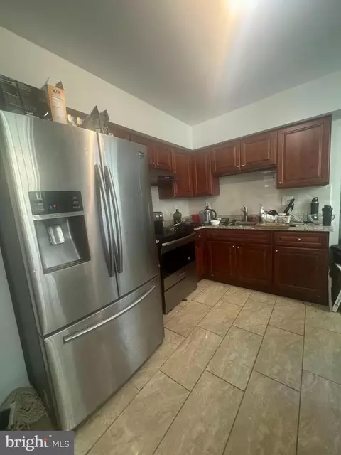 436 N 38th St, Philadelphia, PA 19104