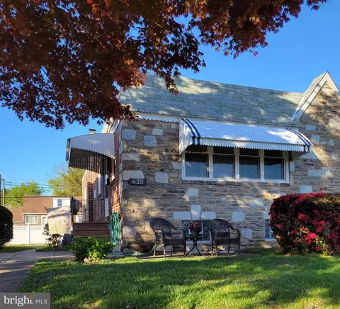 625 Emerson St, Philadelphia, PA 19111