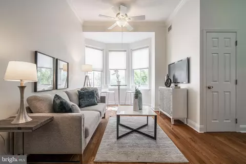1500 Mount Vernon St #2R, Philadelphia, PA 19130