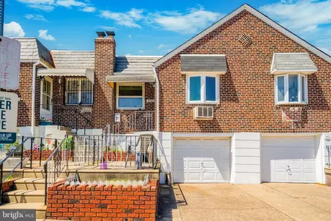 4302 Howland St, Philadelphia, PA 19124