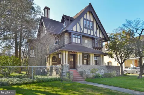 6346 Sherwood Rd, Philadelphia, PA 19151