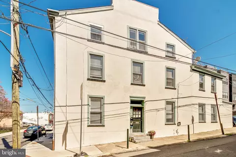 4539 Baker St, Philadelphia, PA 19127