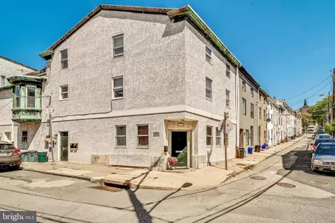 124 Conarroe St, Philadelphia, PA 19127