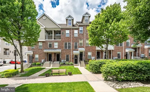 37 Brewerytown Ct, Philadelphia, PA 19121