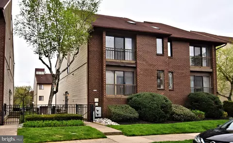 9565 James St #A, Philadelphia, PA 19114