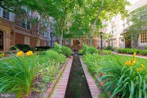 4643 Pine St #C311, Philadelphia, PA 19143