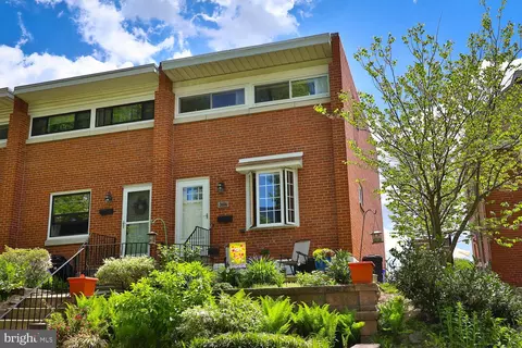 3606 Merrick Rd, Philadelphia, PA 19129