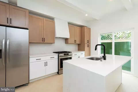 1933 Hoffman St, Philadelphia, PA 19145