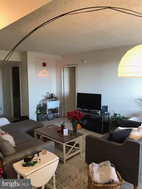 530 S 2nd St #610, Philadelphia, PA 19147