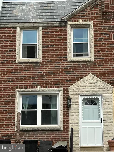 6652 Algard St, Philadelphia, PA 19135