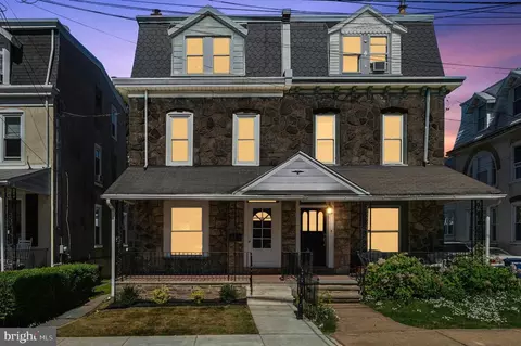 6227 Lawnton St, Philadelphia, PA 19128