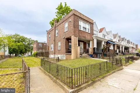 2528 S 61st St, Philadelphia, PA 19142