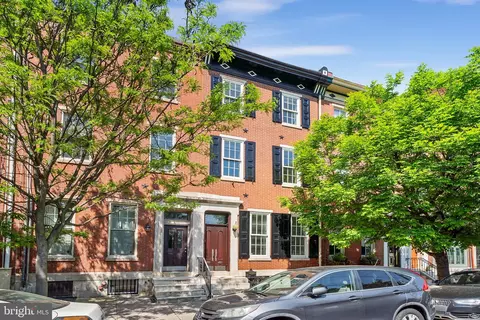 712 S 10th St, Philadelphia, PA 19147