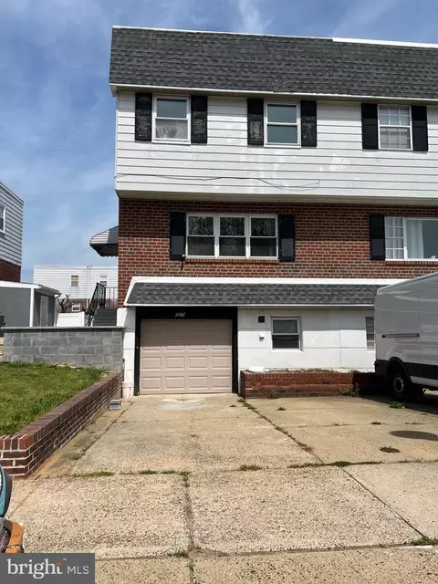 9946 Wingtip Rd, Philadelphia, PA 19115
