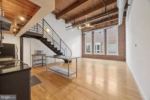 1027 Arch St #308, Philadelphia, PA 19107