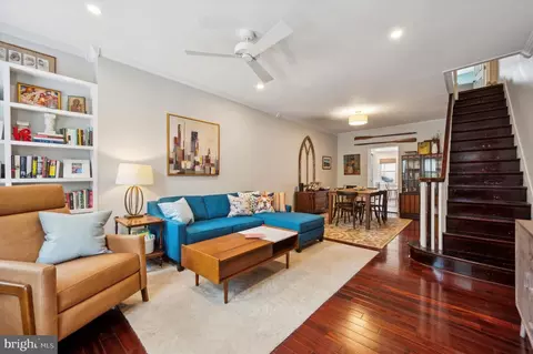 215 Tasker St, Philadelphia, PA 19148