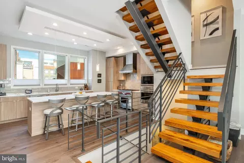 605 N Galloway St, Philadelphia, PA 19123