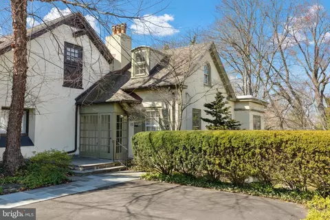 15 W Hampton Rd, Philadelphia, PA 19118