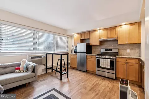 2101 17 Chestnut St #302, Philadelphia, PA 19103