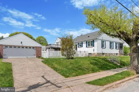 2036 Lott Ave, Philadelphia, PA 19115