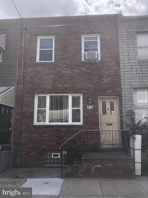 918 Watkins St, Philadelphia, PA 19148