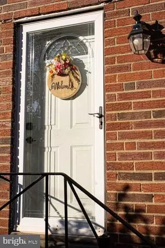 15124 Endicott St, Philadelphia, PA 19116