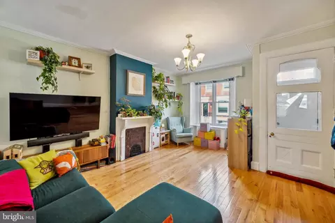 839 N Beechwood St, Philadelphia, PA 19130