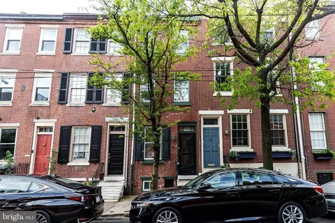 114 Queen St, Philadelphia, PA 19147