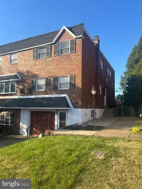 2711 Clayton St, Philadelphia, PA 19152