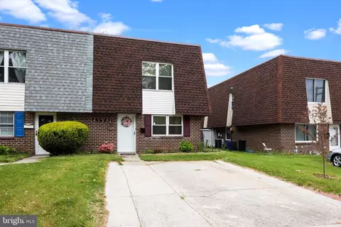 2123 President St, Philadelphia, PA 19115