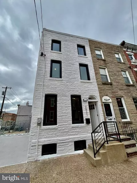 2531 35 Cedar St, Philadelphia, PA 19125