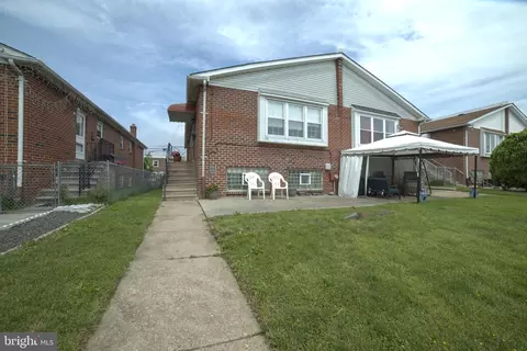 8520 Frontenac St, Philadelphia, PA 19152