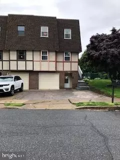 15117 Kovats Dr, Philadelphia, PA 19116
