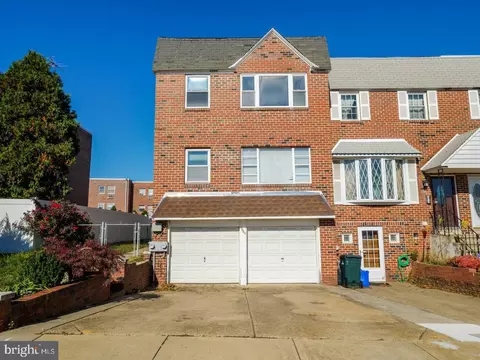 9860 Garvey Dr, Philadelphia, PA 19114