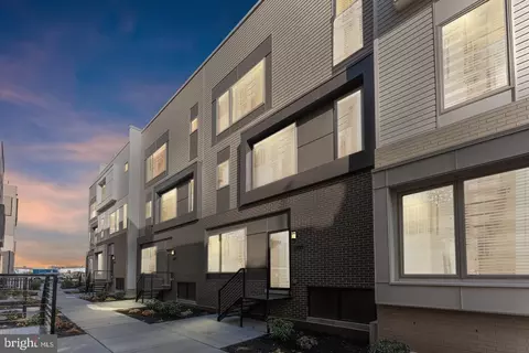 2109 Kensington Walk, Philadelphia, PA 19125