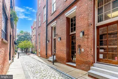 130 Cuthbert St #3B, Philadelphia, PA 19106