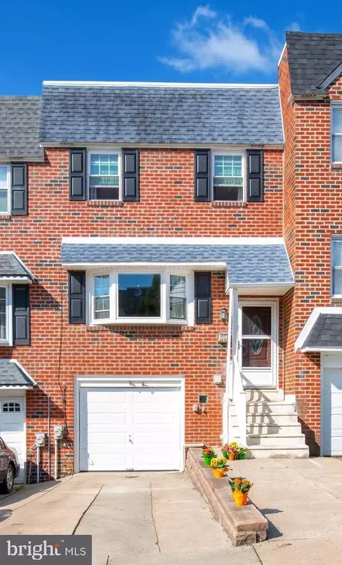 4720 Saint Denis Dr, Philadelphia, PA 19114