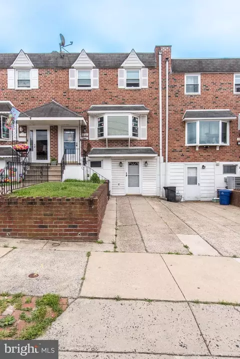 12107 Medford Rd, Philadelphia, PA 19154