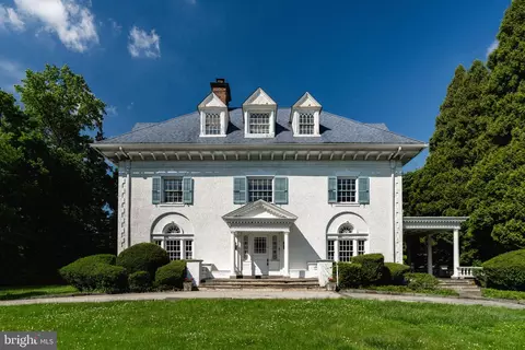 630 W Allens Ln, Philadelphia, PA 19119