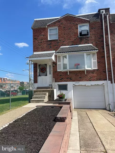 12437 Dunks Ferry Rd, Philadelphia, PA 19154