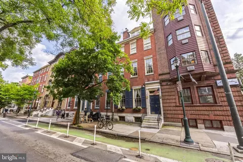 1130 Spruce St #2A, Philadelphia, PA 19107