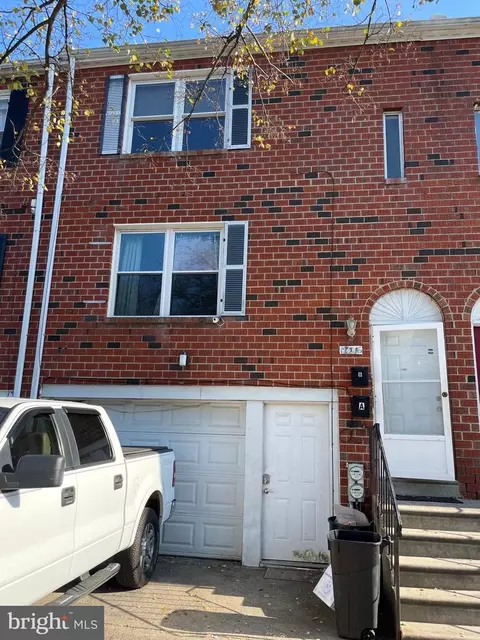 9453 Woodbridge Rd, Philadelphia, PA 19114