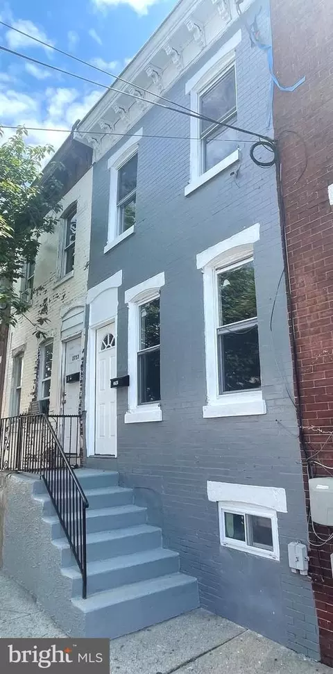 2751 C St, Philadelphia, PA 19134