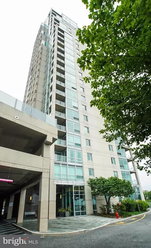 901 N Penn St #R302, Philadelphia, PA 19123