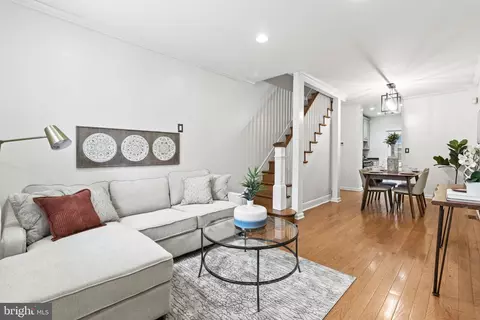 240 Montrose St, Philadelphia, PA 19147