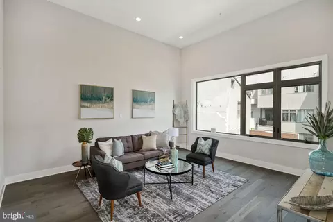 849 N 3rd St, Philadelphia, PA 19123