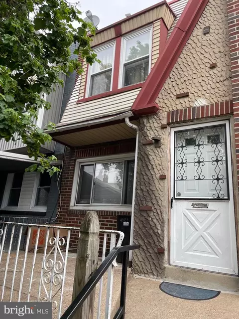 4727 Vista St, Philadelphia, PA 19136