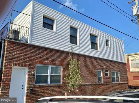 2554 S Warnock St, Philadelphia, PA 19148