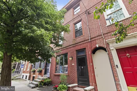 224 Fitzwater St, Philadelphia, PA 19147
